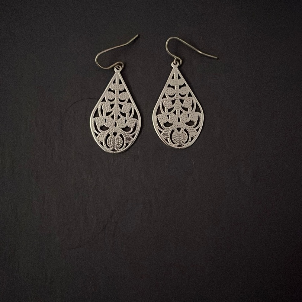Elegant Silver Teardrop Earrings